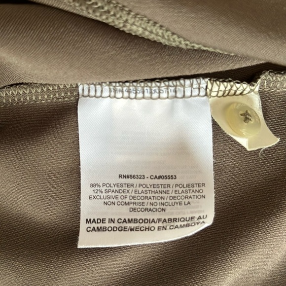 NIKE Polo Top Womens Medium GOLF Dri-Fit Activewear Short Sleeve Sport Blouse - Picture 5 of 8